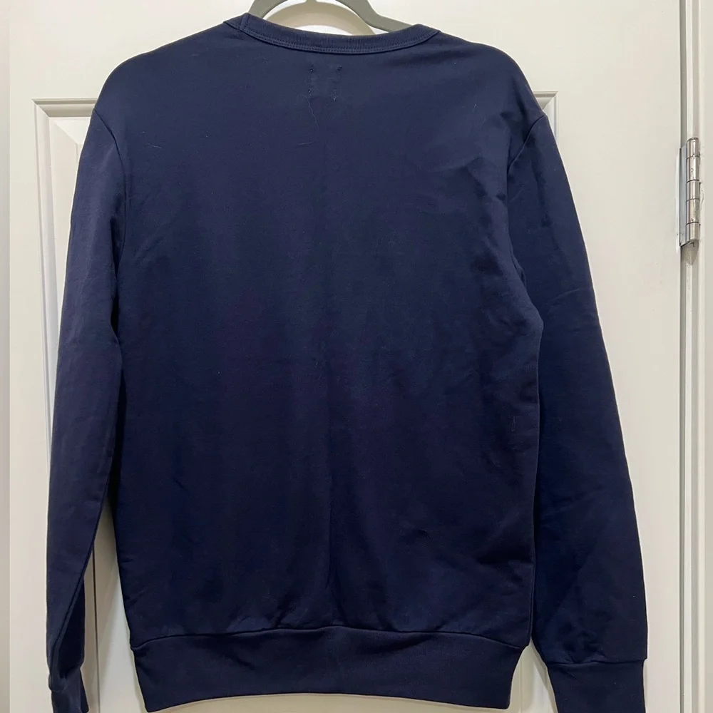 GAP men’s Small original Logo pullover blue and white long sleeve sweatshirt